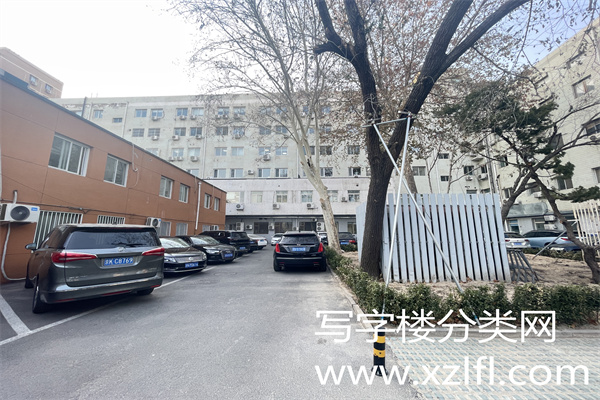 北京电影机械研究所院内，写字楼出租，团结湖地铁口附近写字楼出租