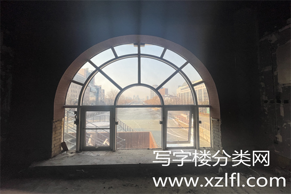 北京亮马港湾大厦（黄颜色建筑群）写字楼出租，商铺出租