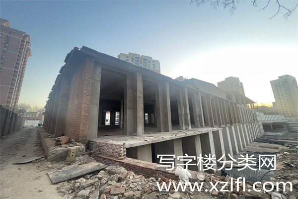 东郎·团结新里，疑似错误名称：东朗·团结新里，租赁部招商联系电话。