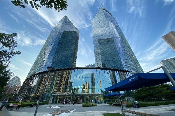 浦项中心，英文名字是posco center