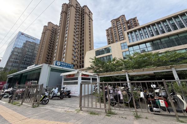华瀚大厦，百子湾地铁口A3口