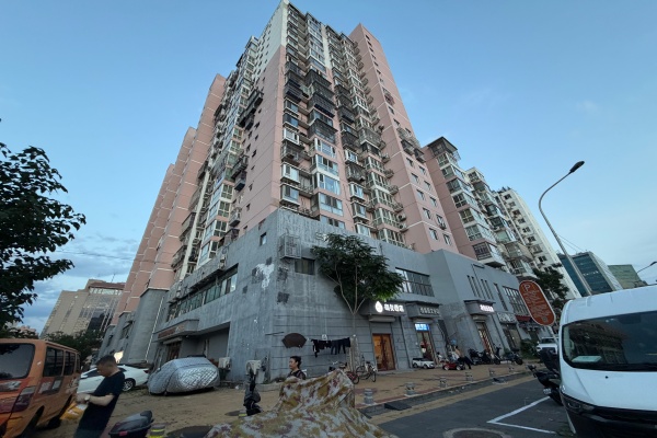豆瓣胡同2号楼商铺也适合办公，705.99㎡