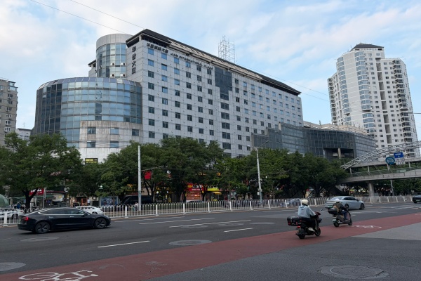 朝阳门，华普大厦95平方米出租